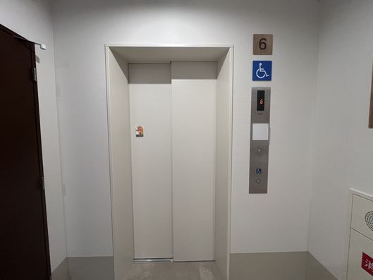 エレベーター