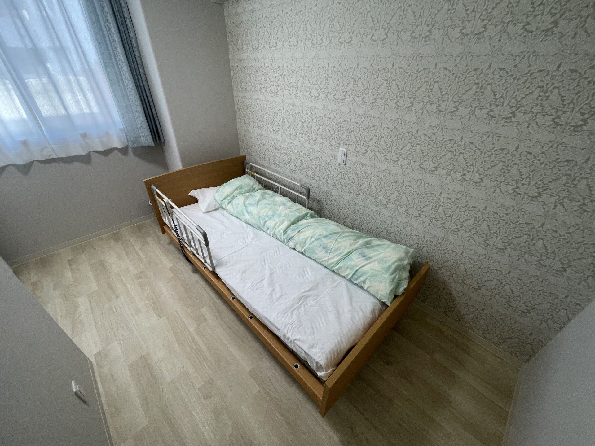シンプルなベッドルーム