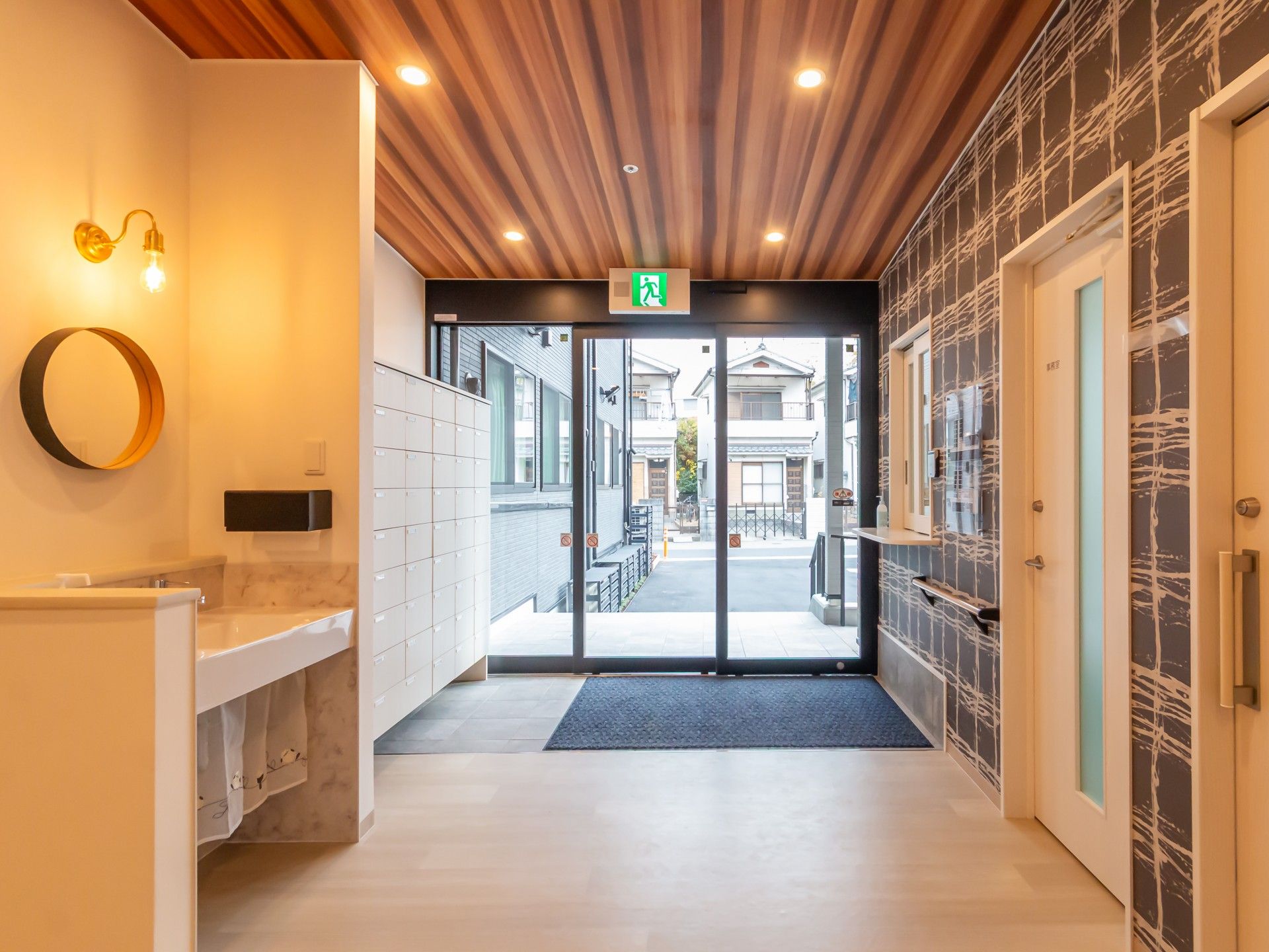 明るいエントランス