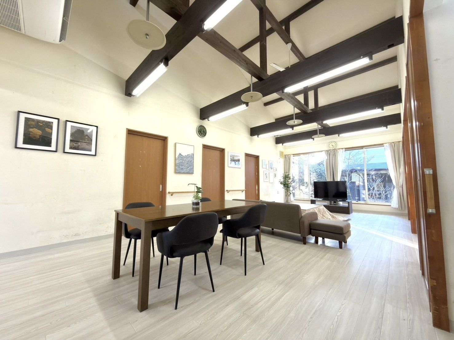 開放的なリビングルーム