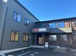 落ち着いた外観の建物