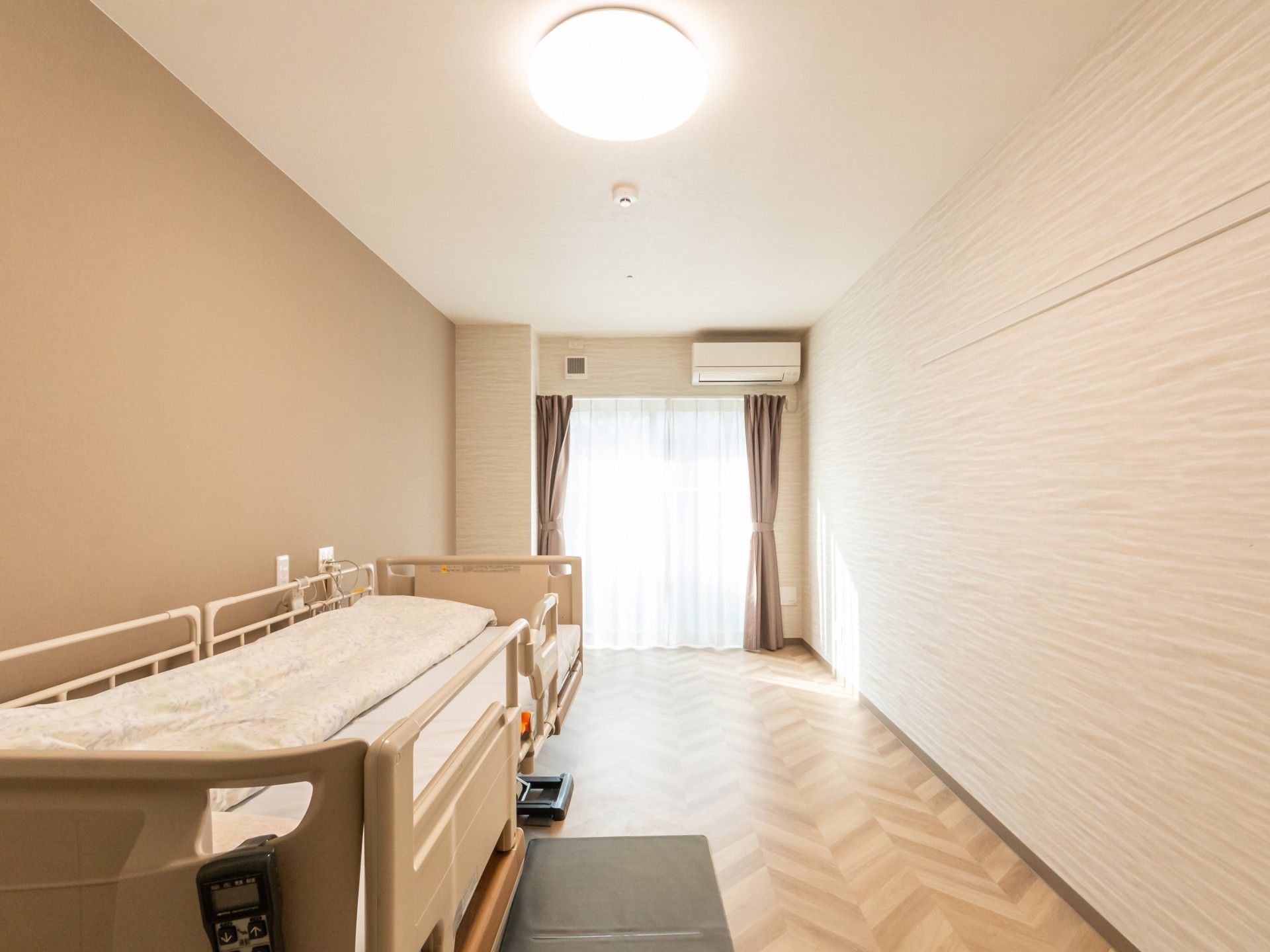 特別養護老人ホーム 宝生苑西館ユニット型個室