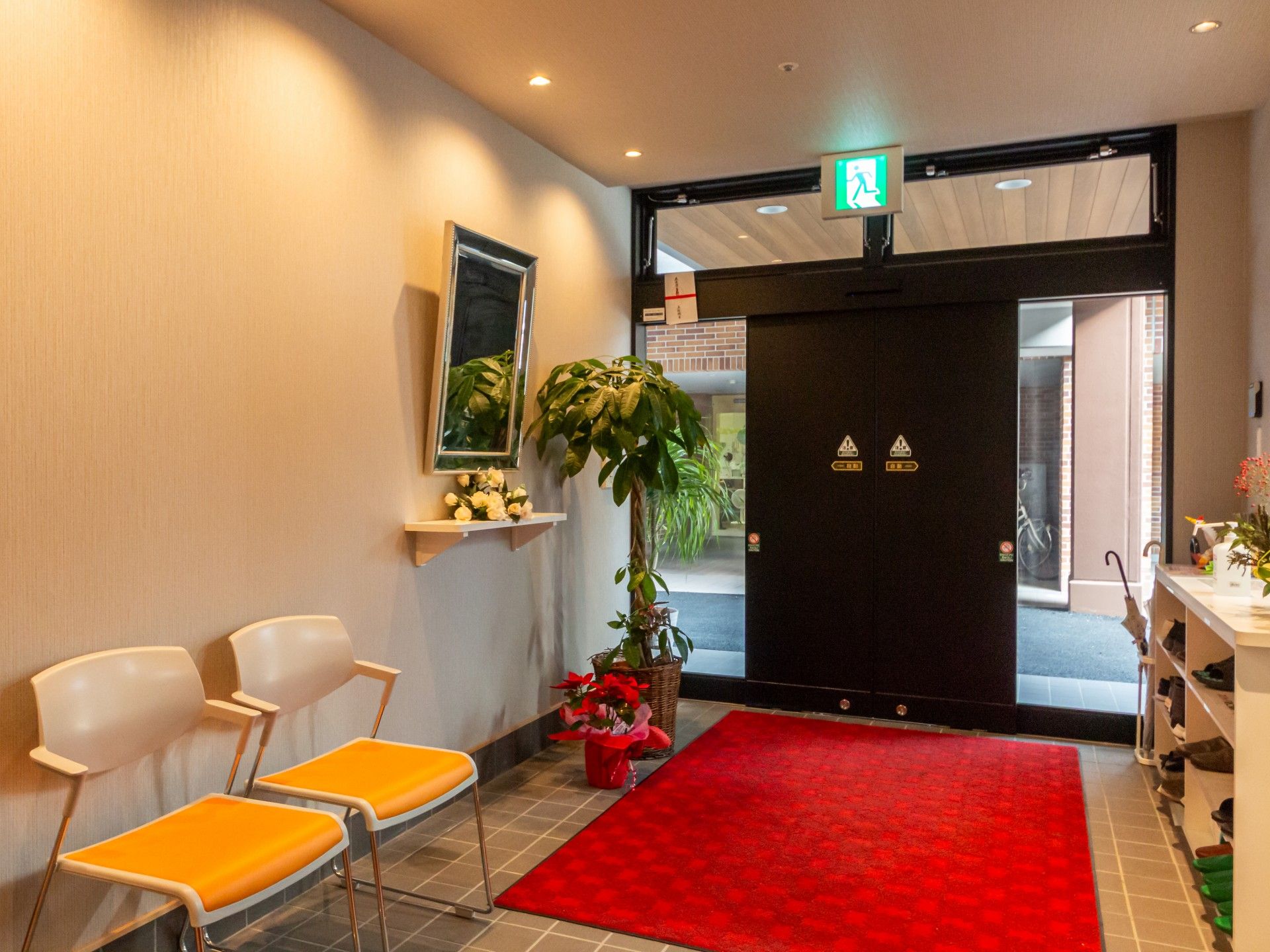 明るいエントランス