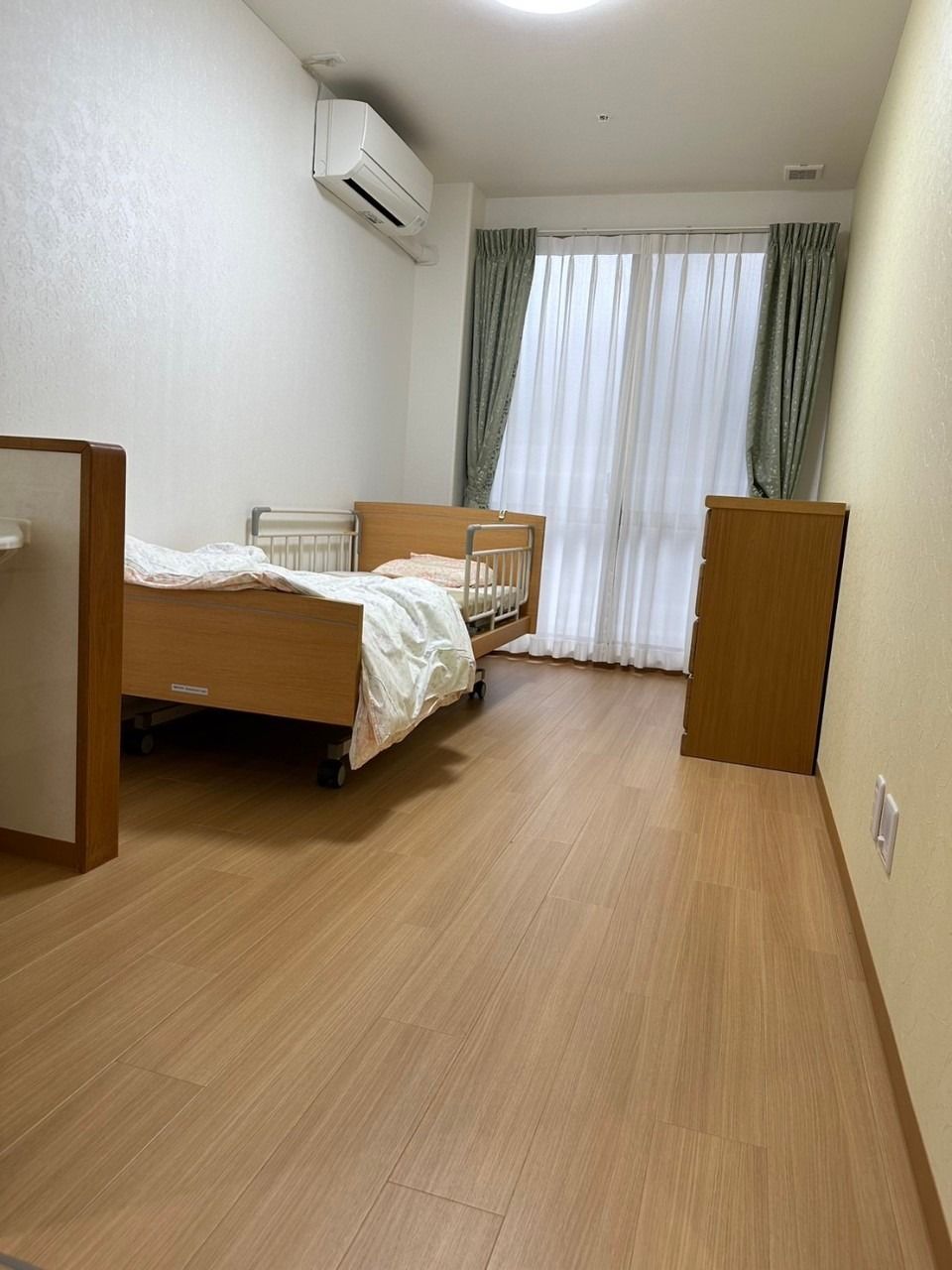 落ち着いた雰囲気の居室