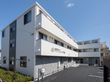 三階建ての建物外観