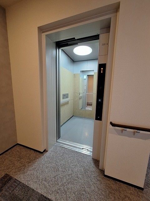 開放されたエレベーター