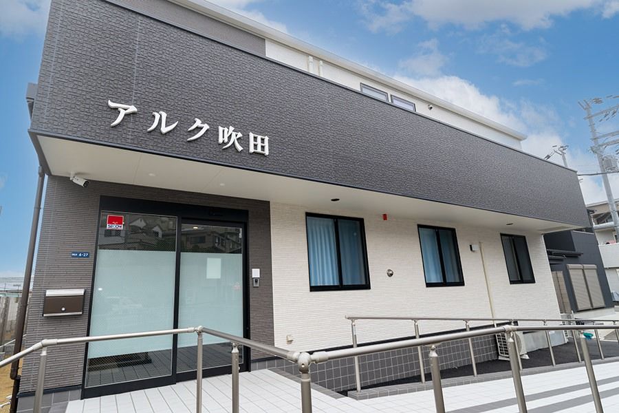 エントランスの外観