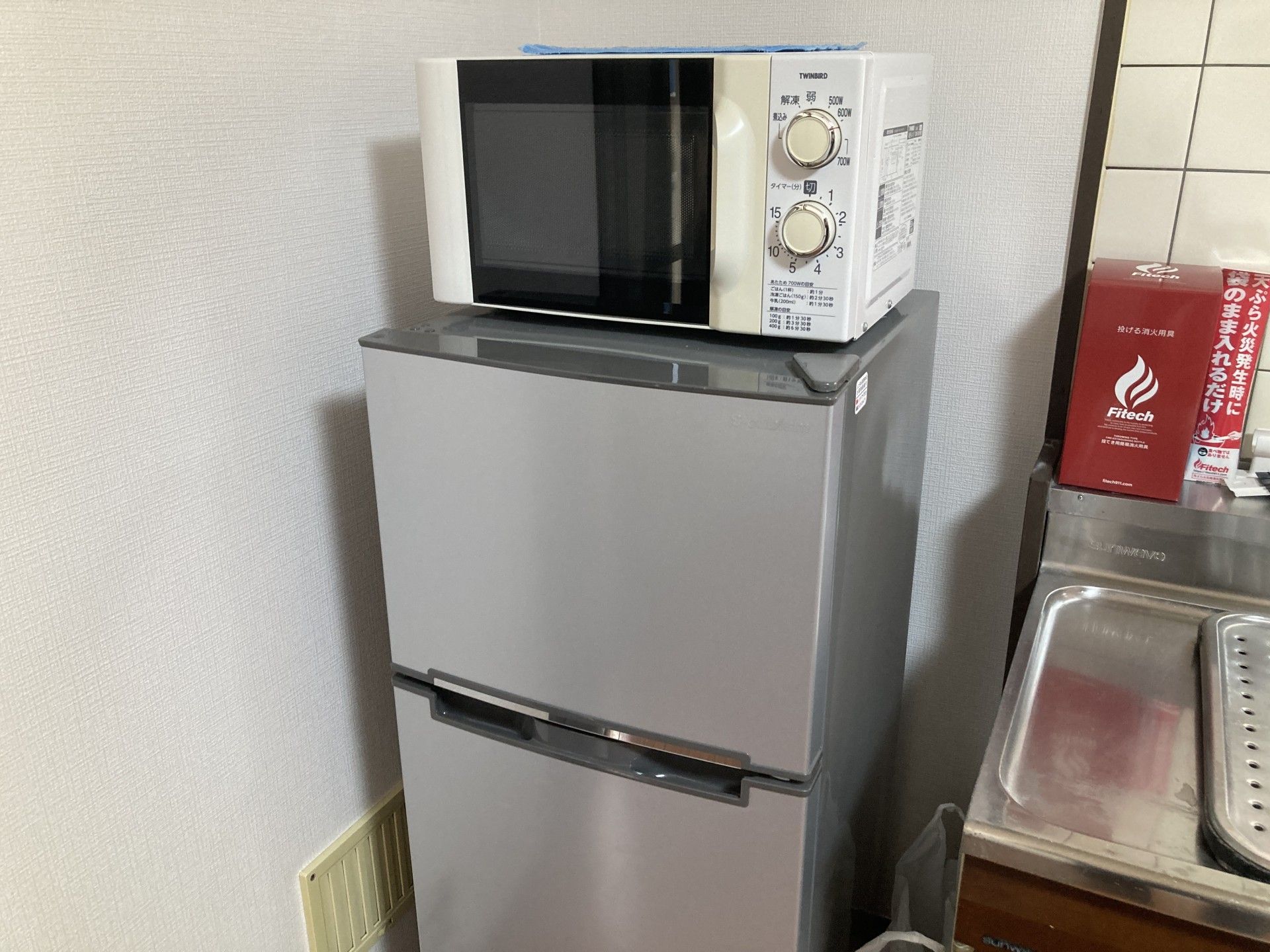冷蔵庫と電子レンジ