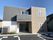 落ち着いた外観の建物