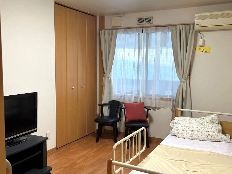 落ち着いた雰囲気の居室