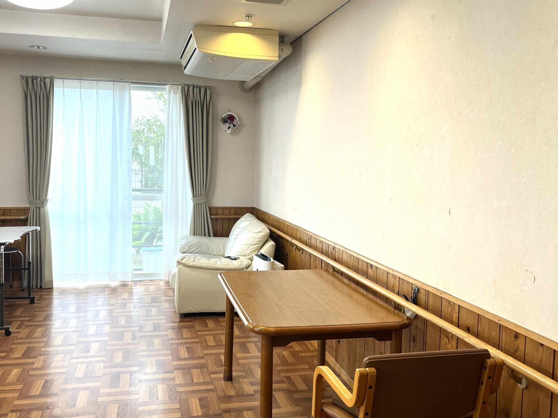 明るい部屋の一角