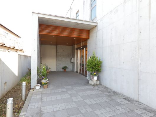 玄関アプローチ