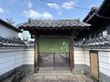 伝統的な門構えの入口