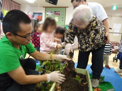 楽しい園芸活動の様子