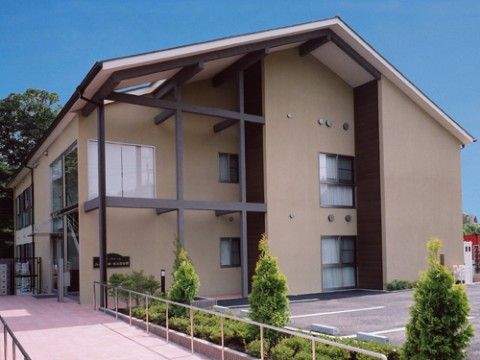 エントランスのそばに駐車スペースを設け、移動の負担が少なくなるように考えられた設計