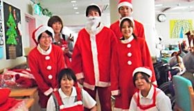 サンタ衣装の集い