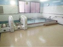 広々とした浴室