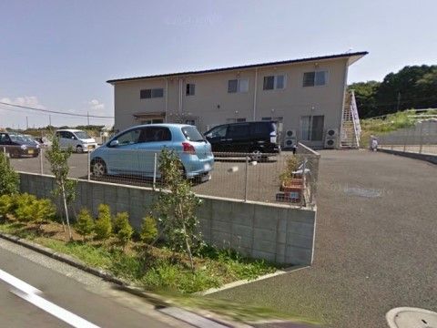 開けた場所に建つ施設は、周りに豊かな自然があるので、毎日おいしい空気を吸いながら心穏やかに過ごすことができる。