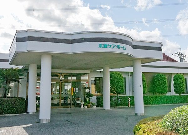 明るいエントランス風景