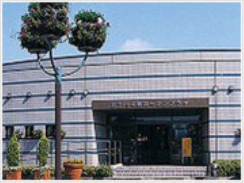 大きな公園が近隣にあり、散歩などのちょっとした運動にぴったりである。施設の外に出ることでリフレッシュでき生活に張りが出る。
