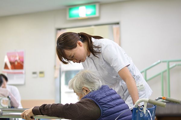 介護スタッフと利用者の活動