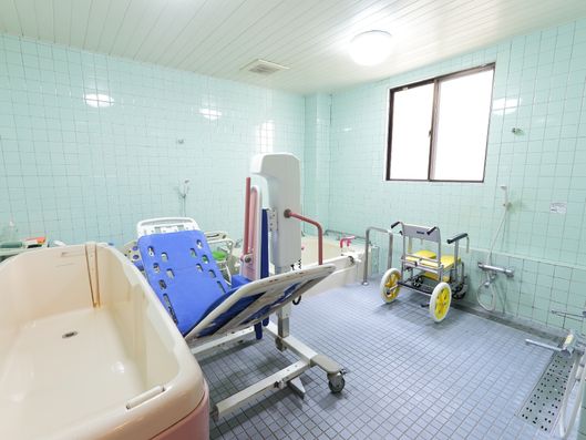 浴室用の車椅子も配置