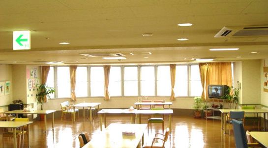 明るく広々とした共有スペース