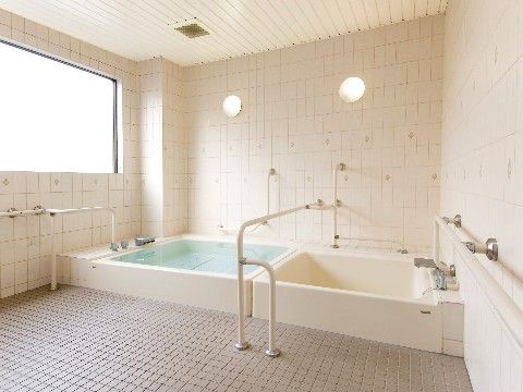 ライフコミューン大宮北の浴室。充実した浴室艦橋となっておりますので、ご負担
少ないご入浴が出来ます・